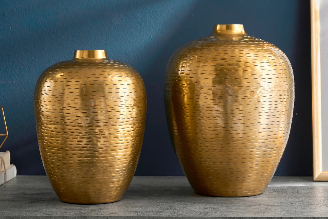 Set Of Two Vases Oriental 27cm/32cm Hammered Metal Gold