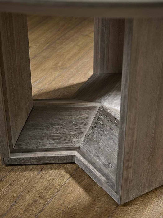 Hoorn Dining Table