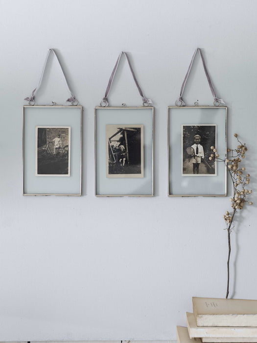 Three Delicate Hanging Frames - Silver