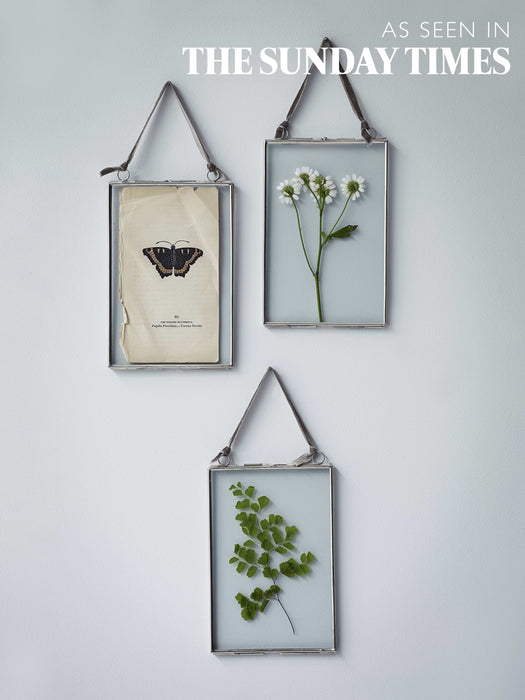 Three Delicate Hanging Frames - Silver