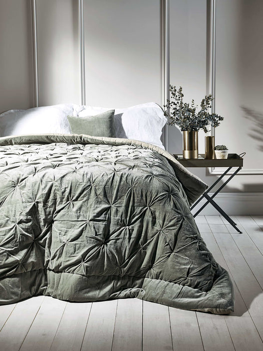 Pin-Tucked Velvet & Linen Kingsize Quilt - Sage