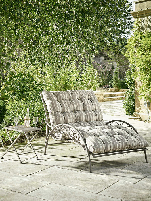 Elegant Metal Lounger - Double
