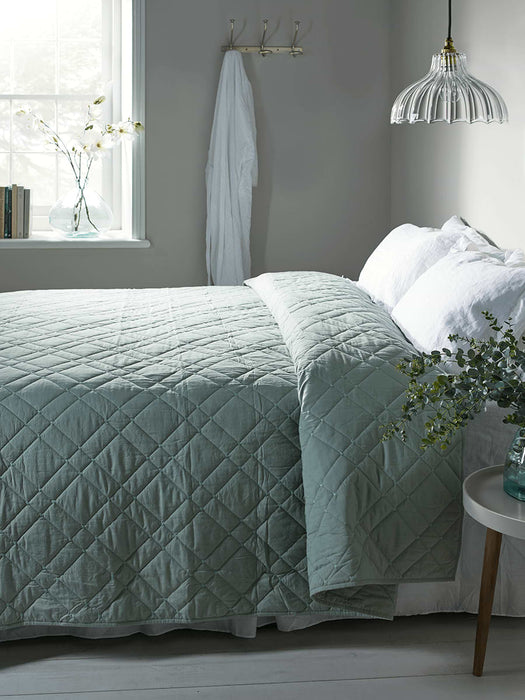 Cotton Quilted Kingsize Bedspread - Sage
