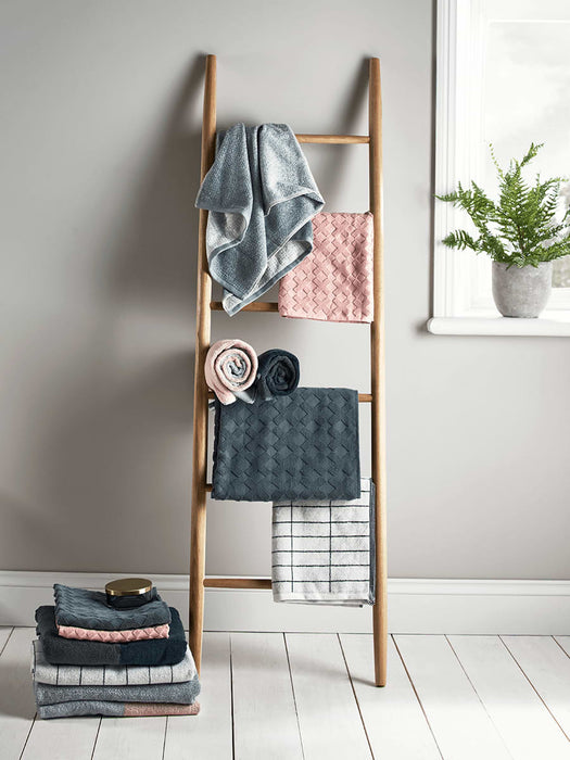 Oak Towel Ladder