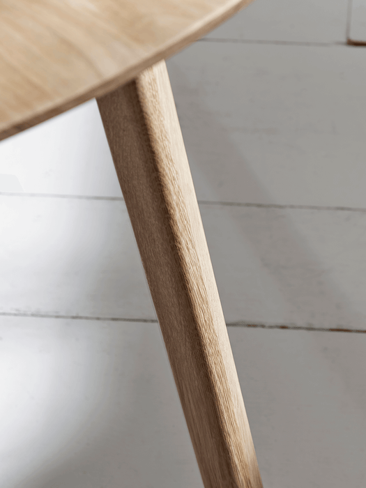 Round Oak Dining Table