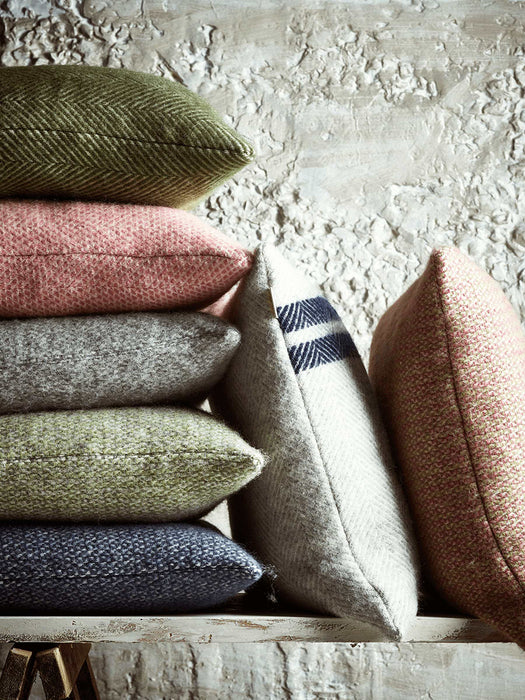 Soft Wool Cushion - Rose