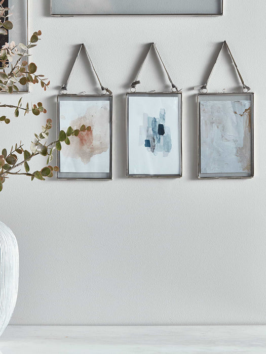 Three Delicate Hanging Frames - Silver