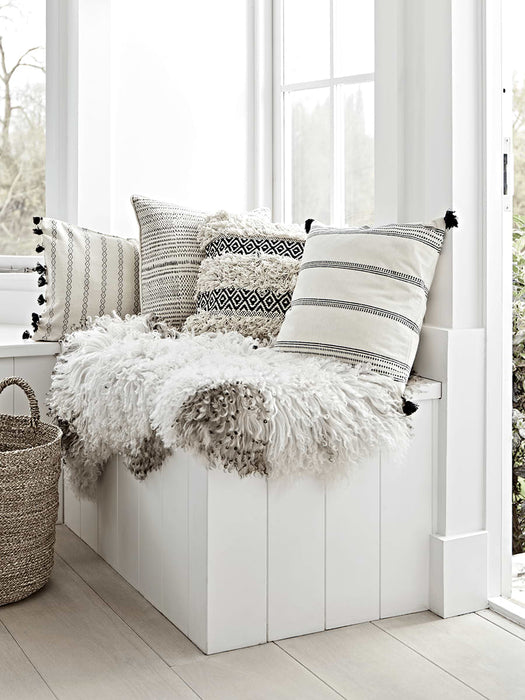Dash Piped Cushion