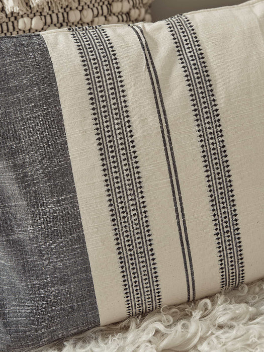 Nula Cushion