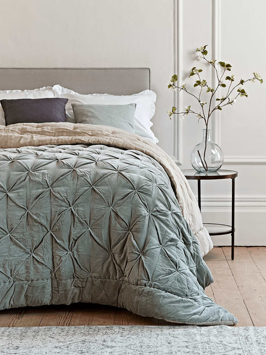 Pin-Tucked Velvet & Linen Kingsize Quilt - Sage