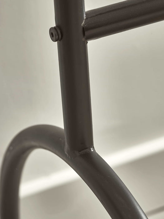 Black Metal Dress Rail