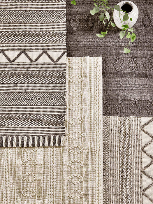 Textured Stripe Rug - Grey