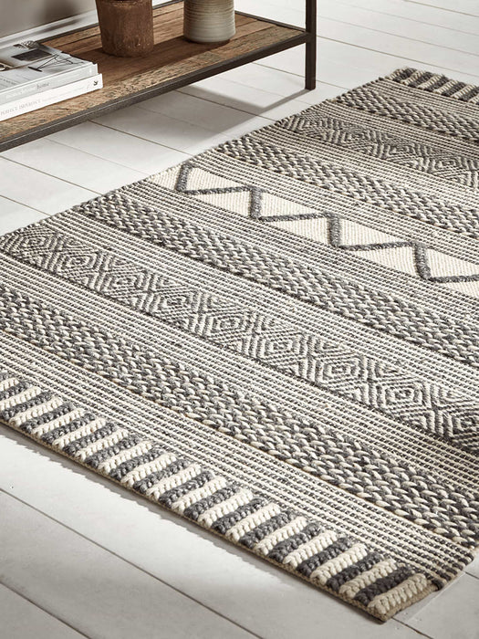 Textured Stripe Rug - Grey