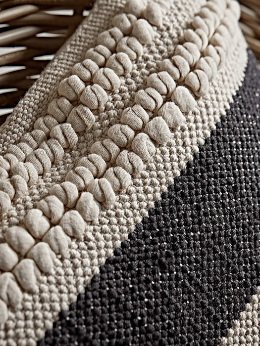 Graf Cushion