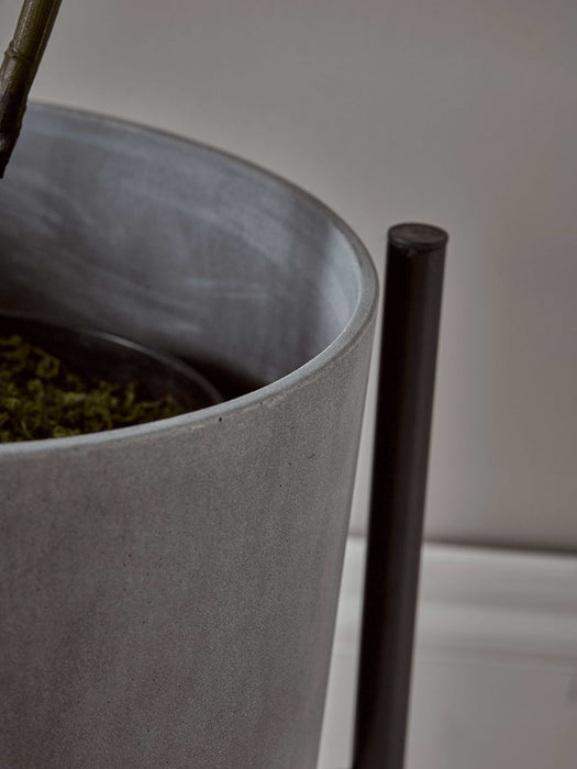 Concrete Standing Planter