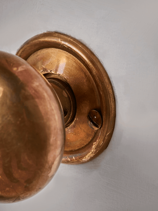 Round Door Knob - Antique Brass
