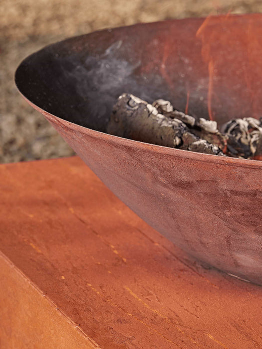Rusty Logstore Firepit