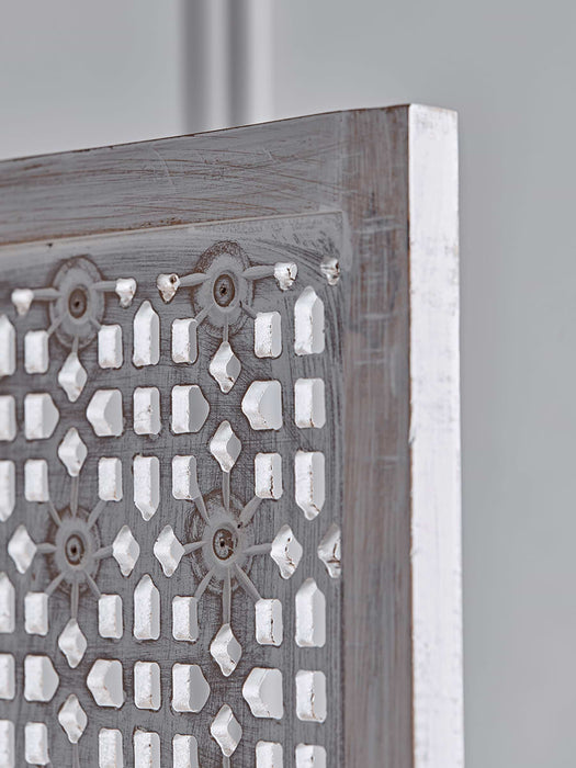 Whitewashed Maroq Screen