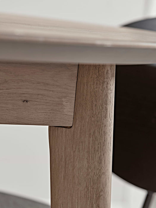 Studio Round Dining Table