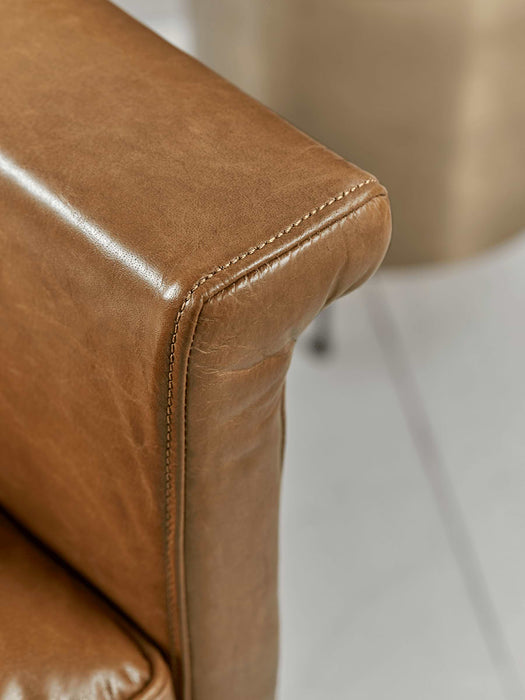 Buttoned Leather Armchair - Tan