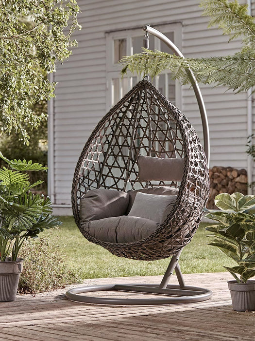 Outdoor Hanging Chairs & Egg Chairs