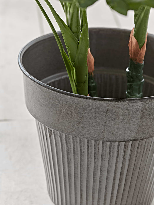 Indoor Outdoor Ribbed Planter