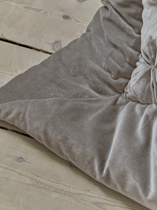 Pin-Tucked Velvet & Linen Kingsize Quilt - Dove Grey