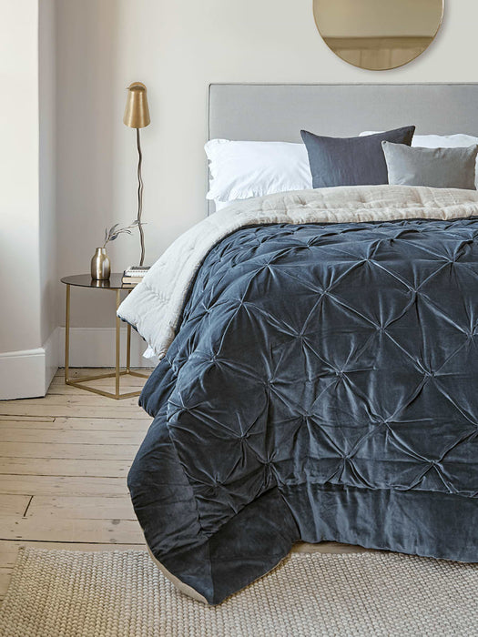 Pin-Tucked Velvet & Linen Kingsize Quilt - Blue