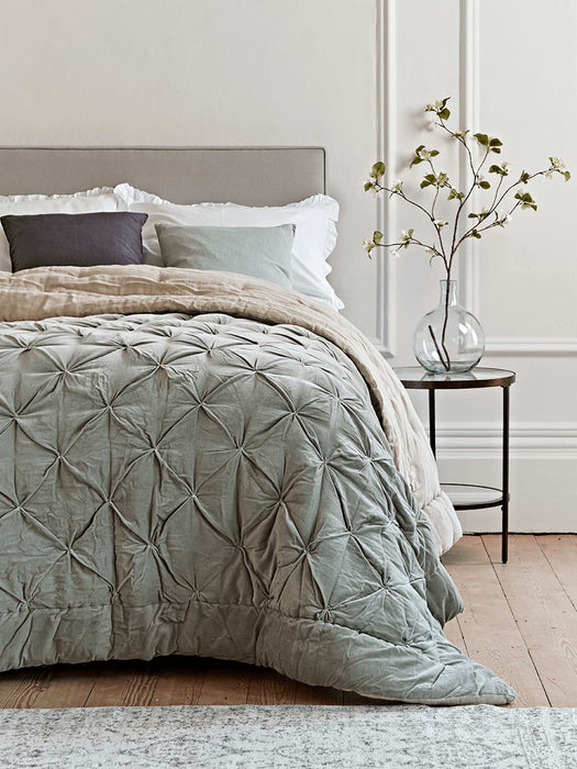 Pin-Tucked Velvet & Linen Kingsize Quilt - Sage