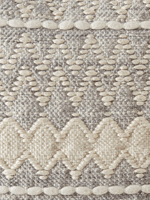 Thea Cushion