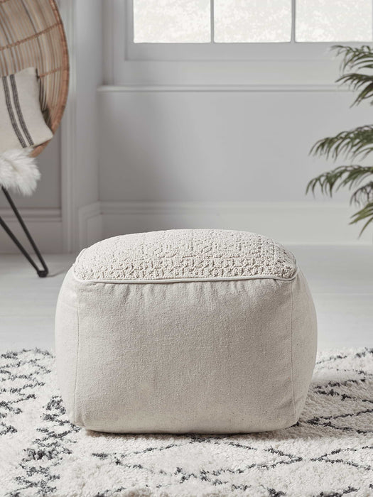 Edith Pouffe