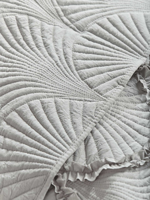 Ruffled Shells Throw