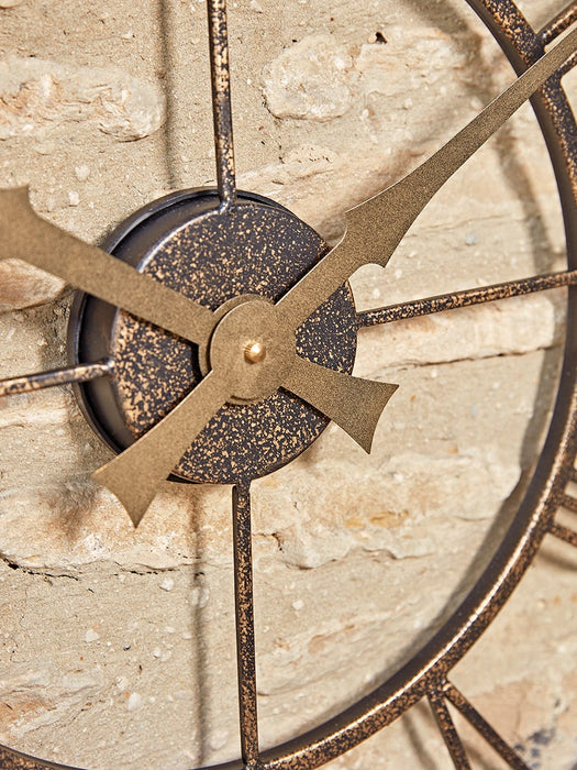 Distressed Indoor Outdoor Clock - Medium