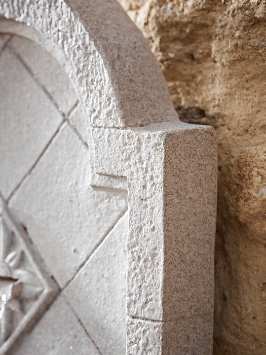Scalloped Wall Mounted Solar Water Feature
