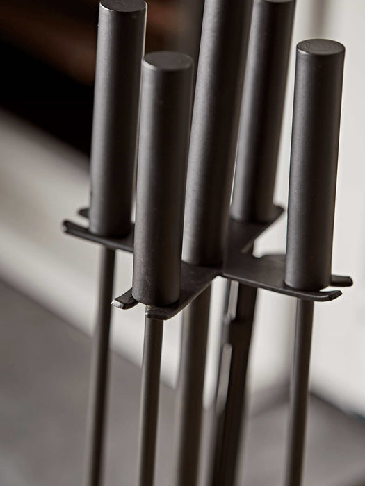 Iron Fireside Set Round