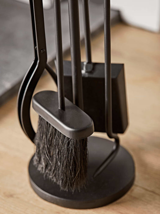 Iron Fireside Set Round