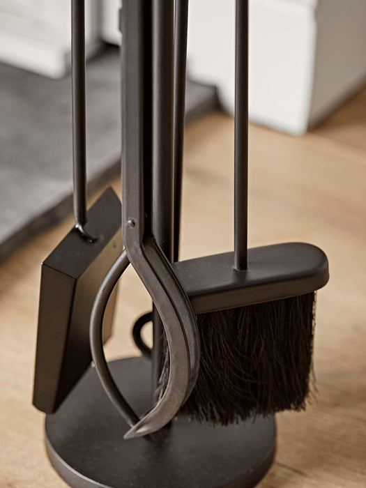 Iron Fireside Set Round
