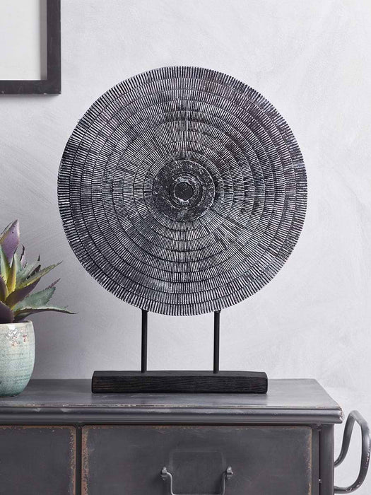 Layered Standing Disc