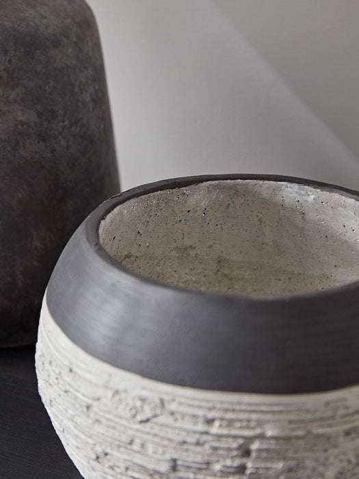Black & Natural Textured Planter