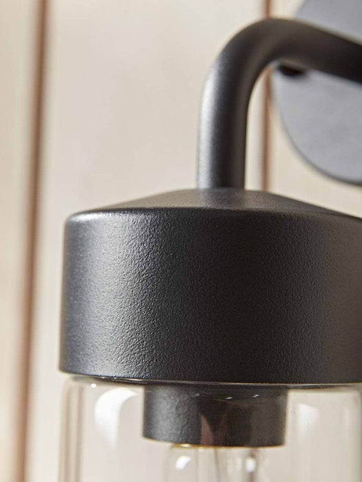 Alfresco Wall Light