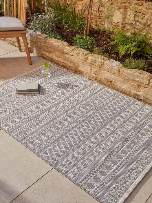 Indoor Outdoor Geometric Rug