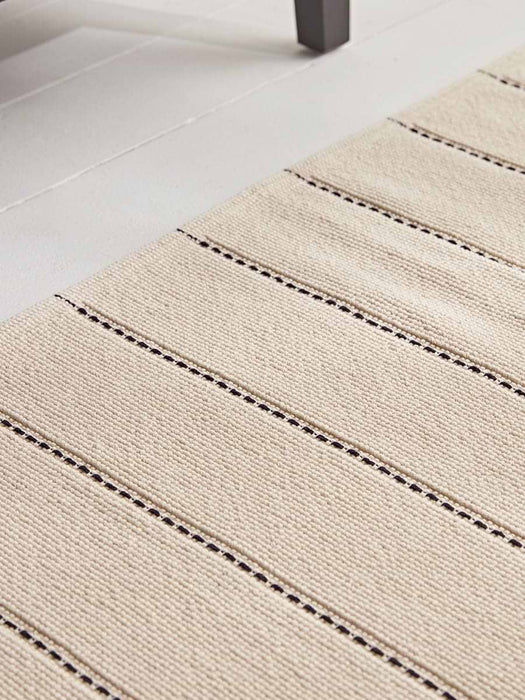 Monochrome Striped Runner