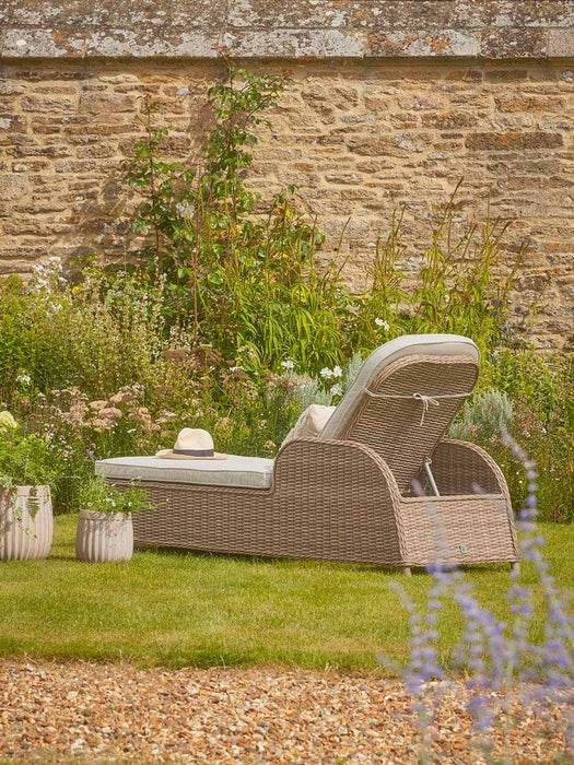 Marlow Lounger