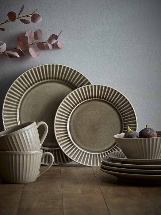 Four Akia Side Plates