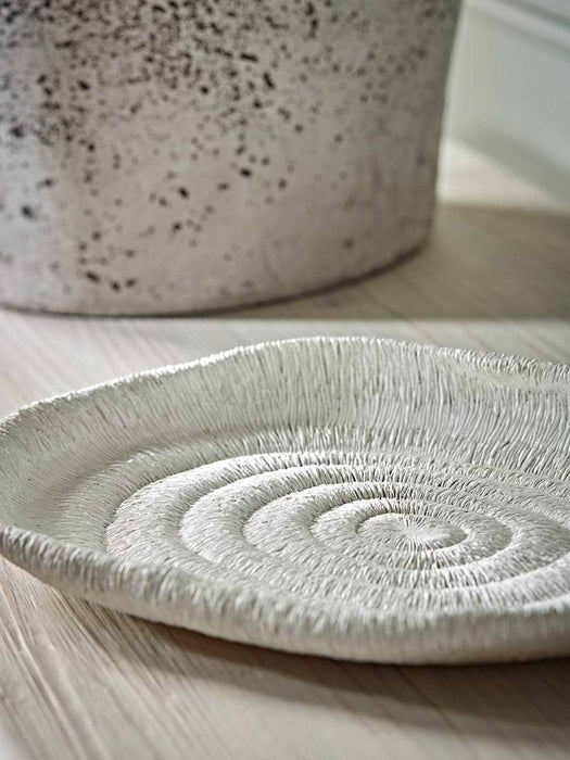 Textured Spiral Tray