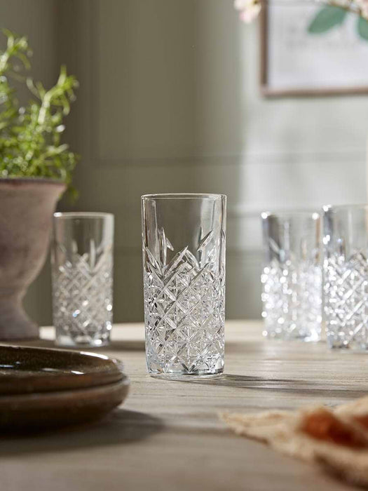 Four Vintage Style Champagne Coupes