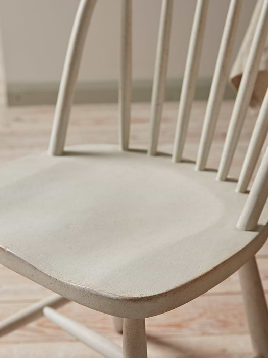 White Wooden Spindle back Dining Chair - Set of 2