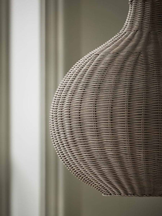 Laina Pendant