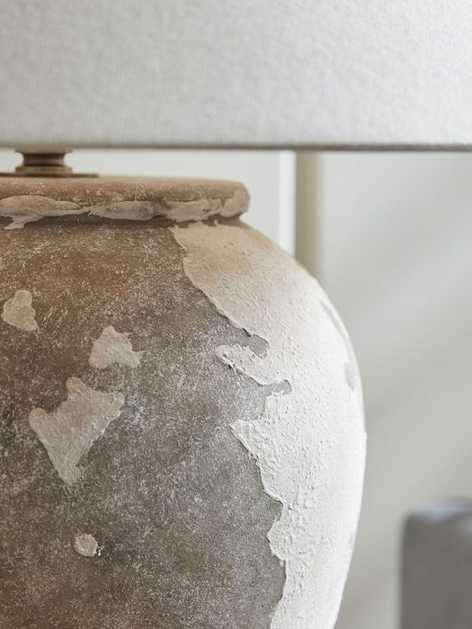 Lucia Table Lamp