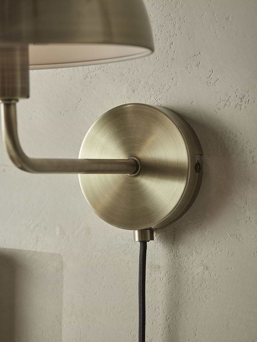 Metal Dome Wall Light - Brass
